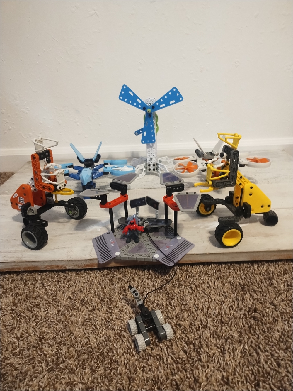 HEXBUG Vex Robotics Rescue Division Explorer Build-able Robotic Set lot  6